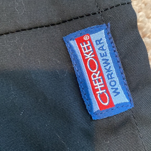 Black scrub top - Picture 2 of 5